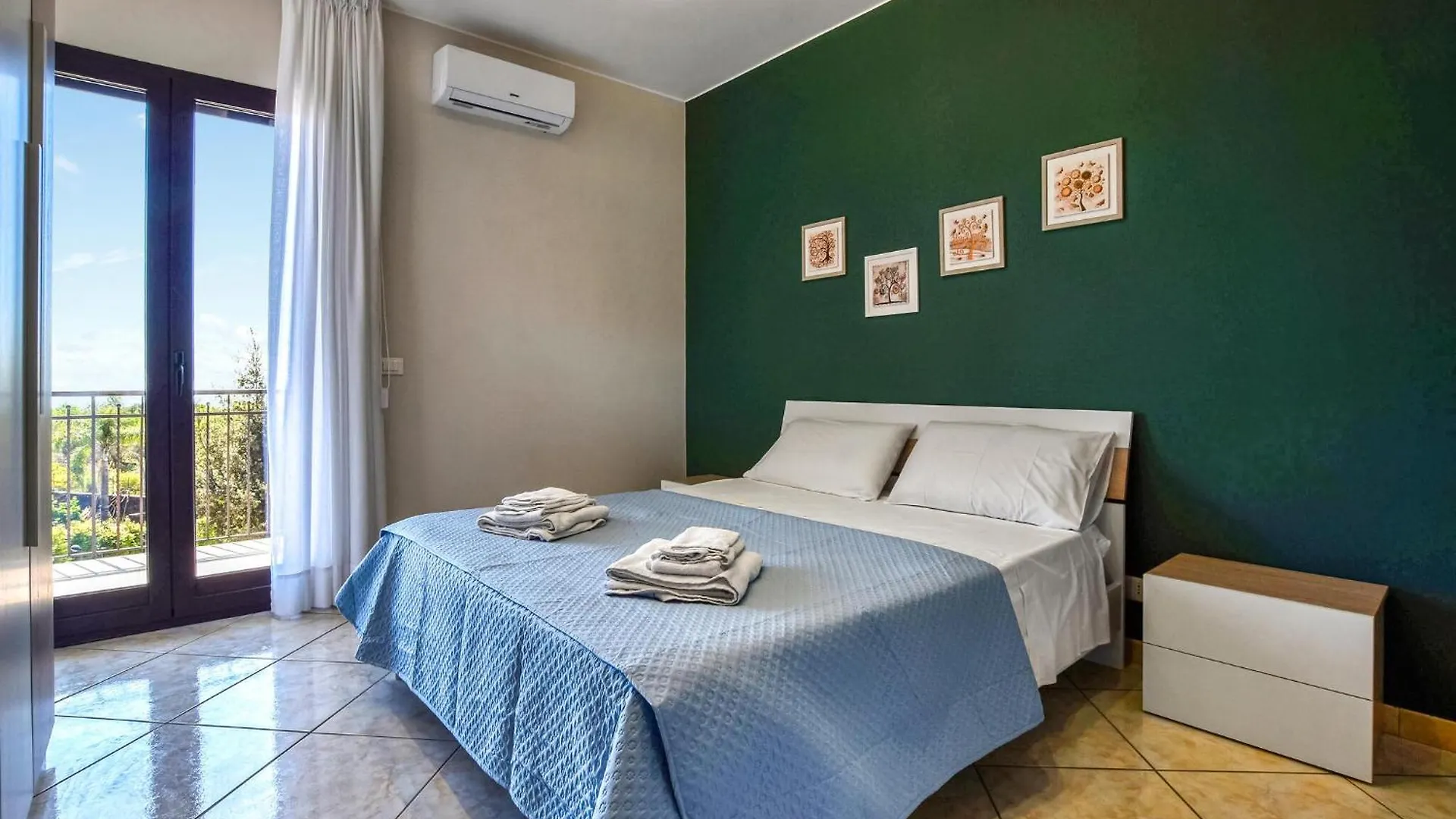 2 Bedroom Beautiful Apartment In Monterosso Fleri